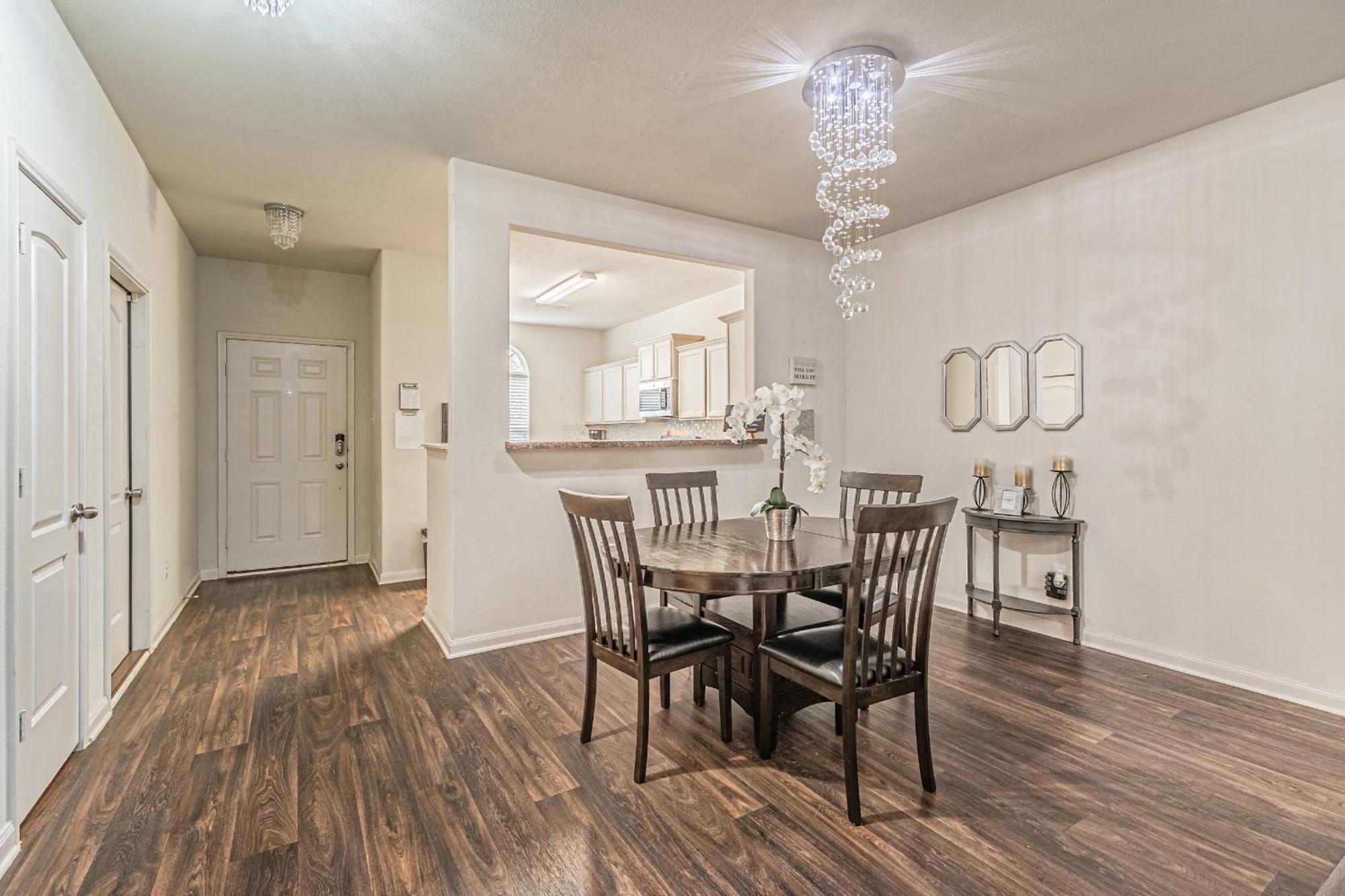 Luxury 5Br Dallas Retreat With Business Amenities - Perfect For Business Travelers, Families & Groups Экстерьер фото