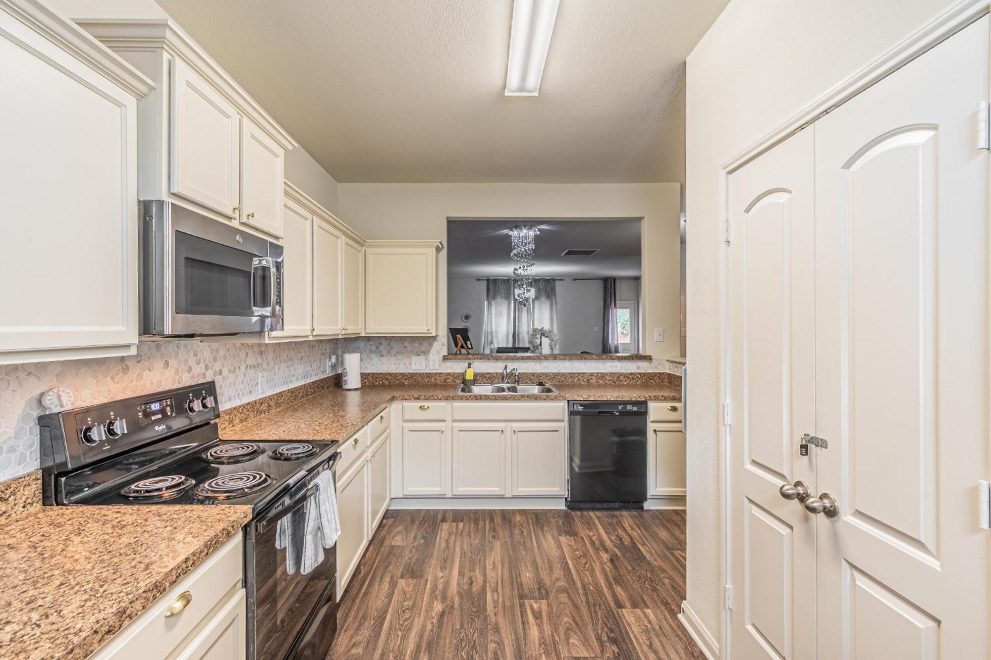 Luxury 5Br Dallas Retreat With Business Amenities - Perfect For Business Travelers, Families & Groups Экстерьер фото