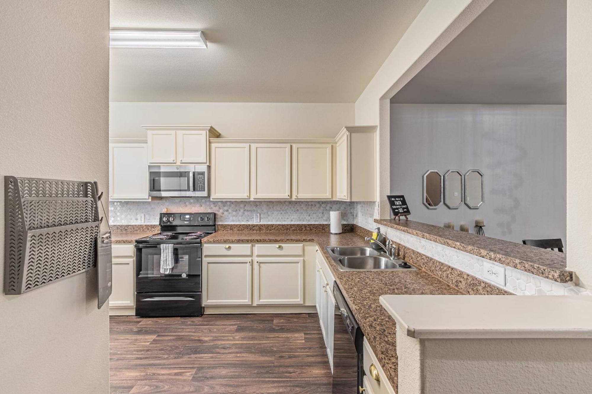 Luxury 5Br Dallas Retreat With Business Amenities - Perfect For Business Travelers, Families & Groups Экстерьер фото