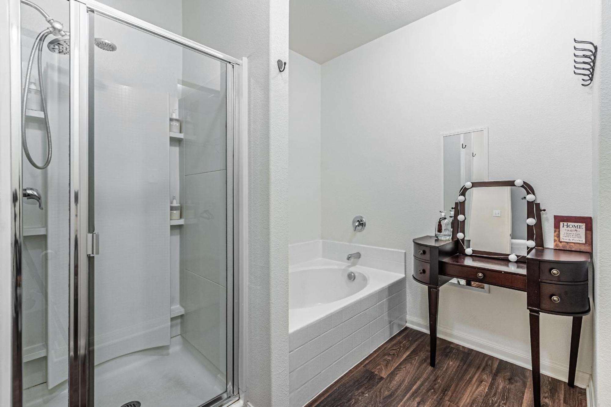 Luxury 5Br Dallas Retreat With Business Amenities - Perfect For Business Travelers, Families & Groups Экстерьер фото
