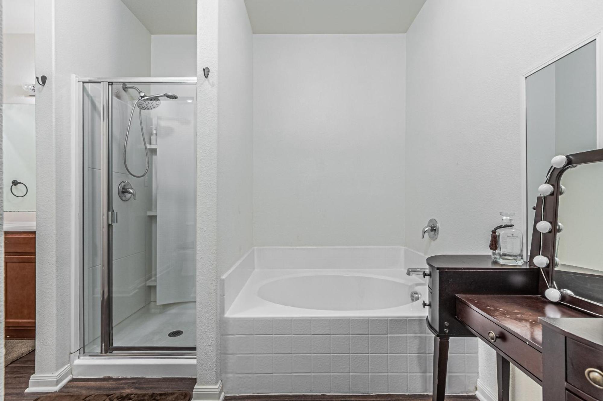 Luxury 5Br Dallas Retreat With Business Amenities - Perfect For Business Travelers, Families & Groups Экстерьер фото
